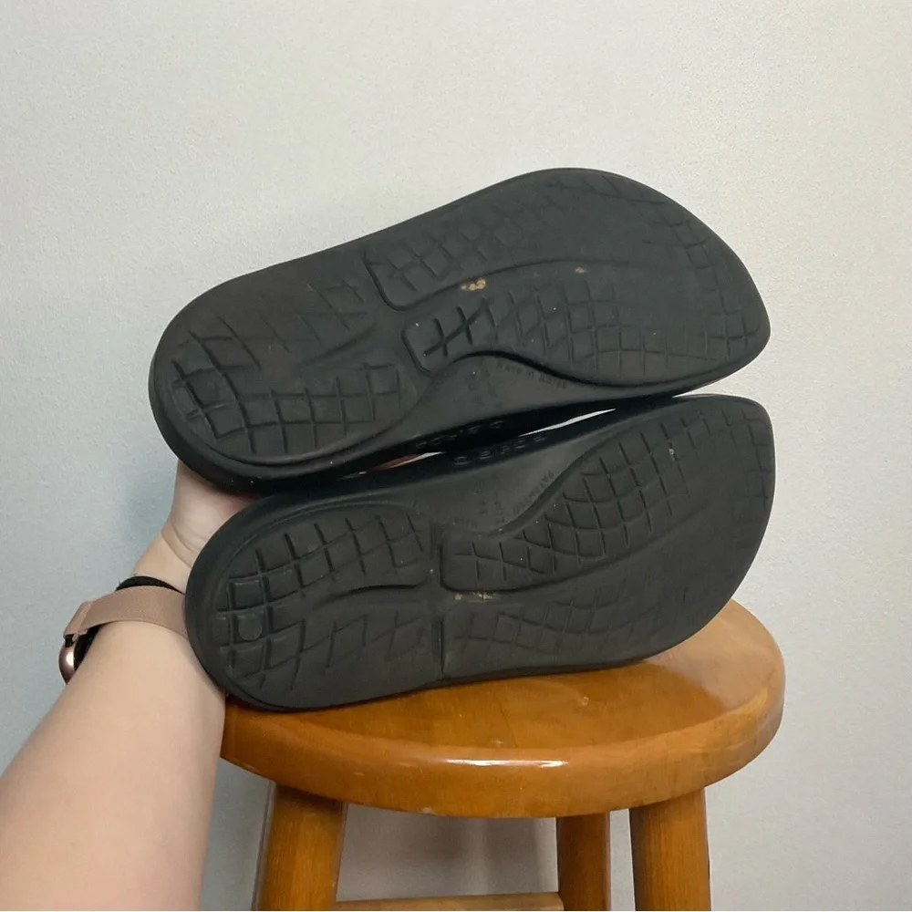 Oofos Black Recovery Slide Sandals Comfort Men's 11 Women's 13 Sports Athlete